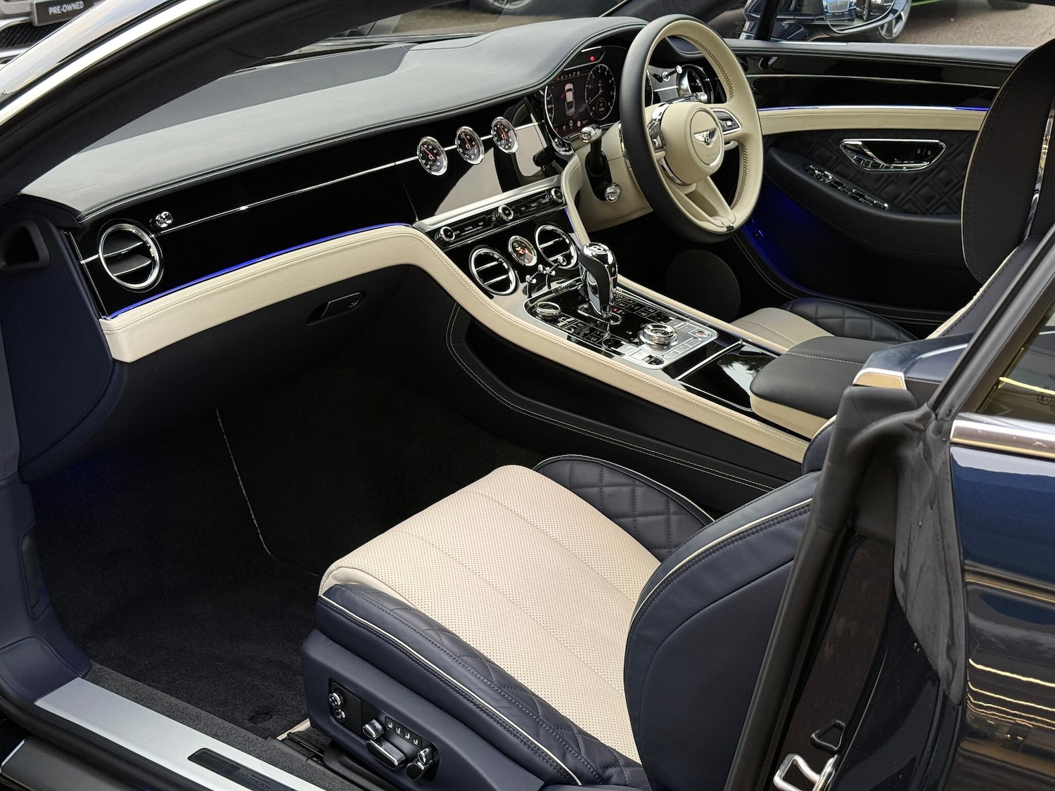 Used Bentley Continental 2022 for sale - 76752672: Photo 17