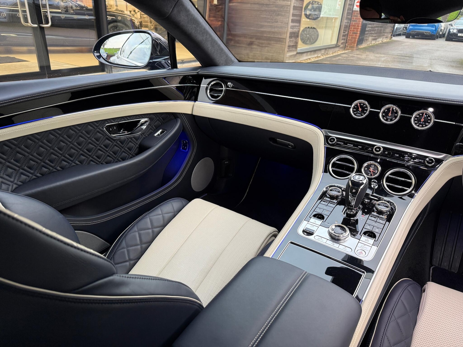 Used Bentley Continental 2022 for sale - 76752672: Photo 23