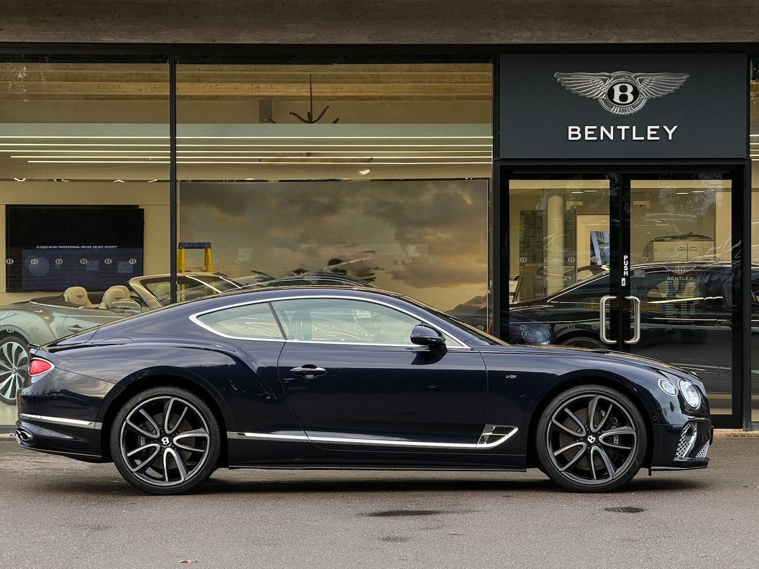 Used Bentley Continental 2022 for sale - 76752672: Photo 3