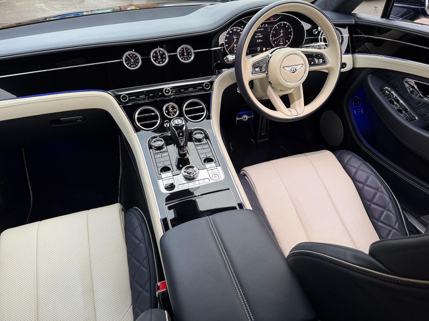 Used Bentley Continental 2022 for sale - 76752672: Photo 4