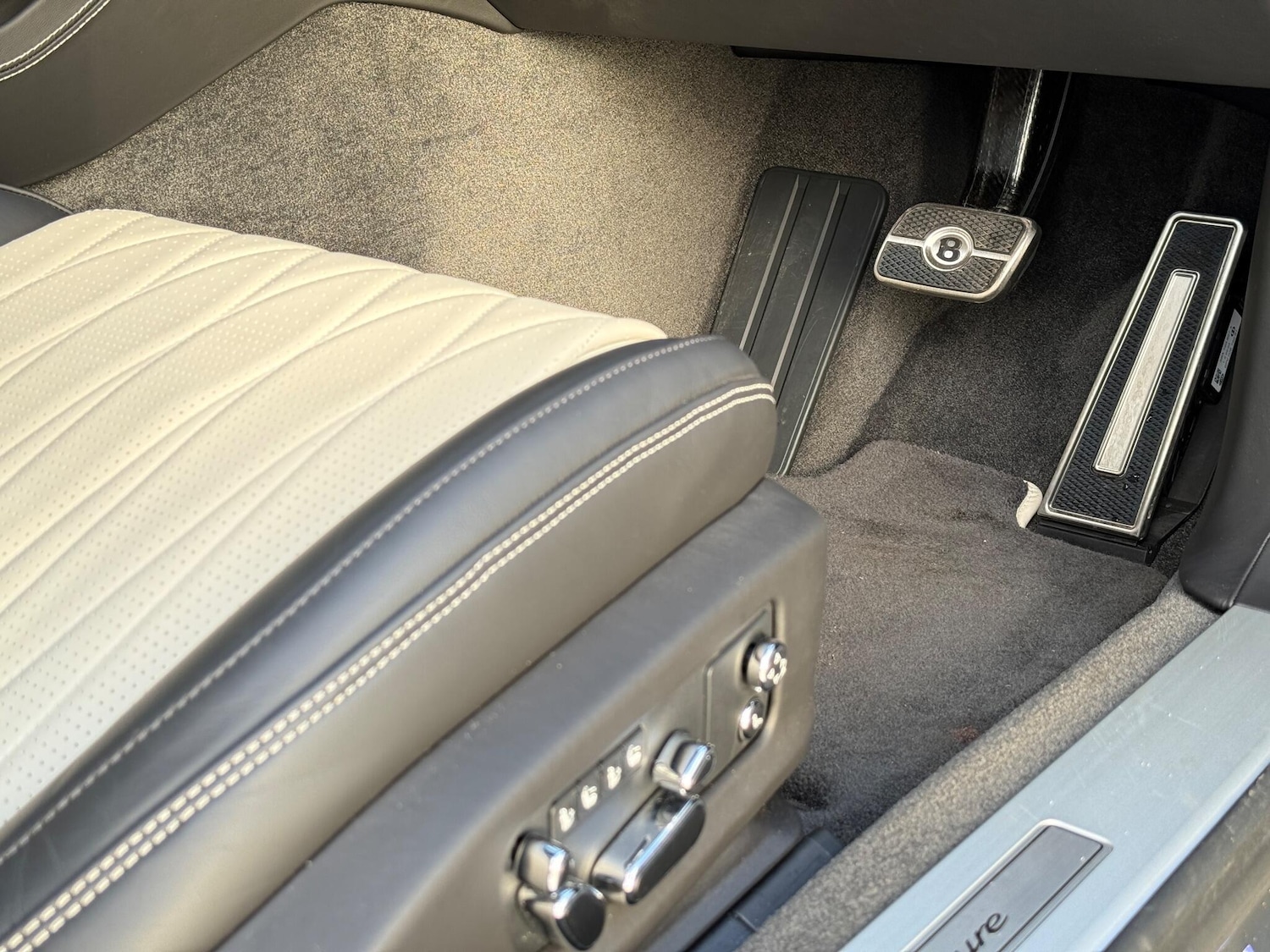 Used Bentley Continental 2024 for sale - 77230288: Photo 24