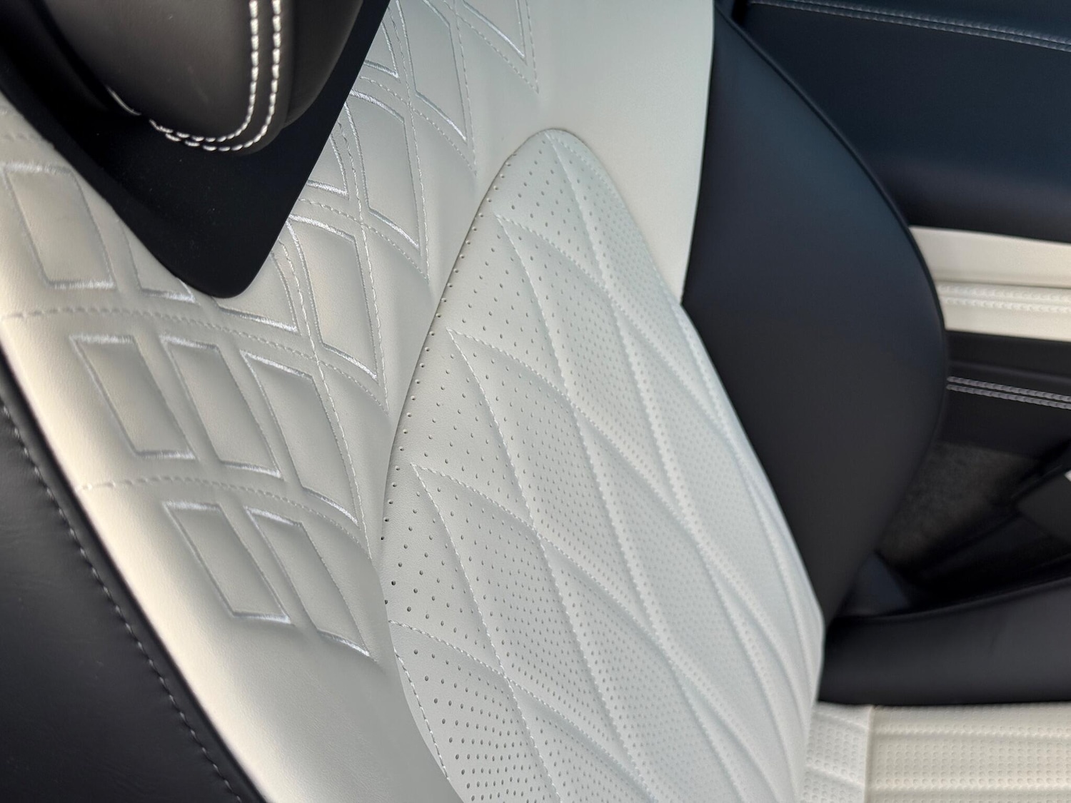 Used Bentley Continental 2024 for sale - 77230288: Photo 27