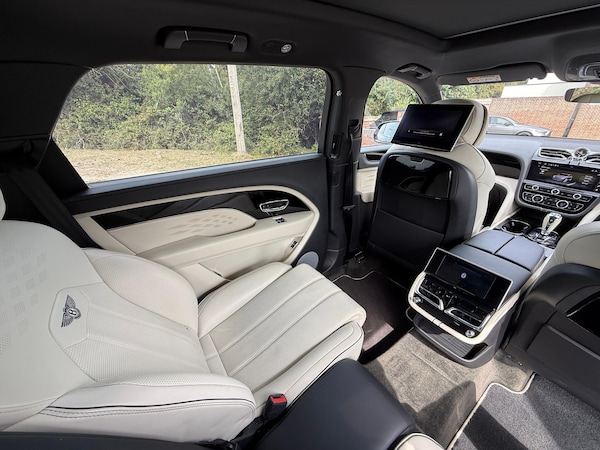 Used Bentley Bentayga 2022 for sale - 75519062: Photo 33