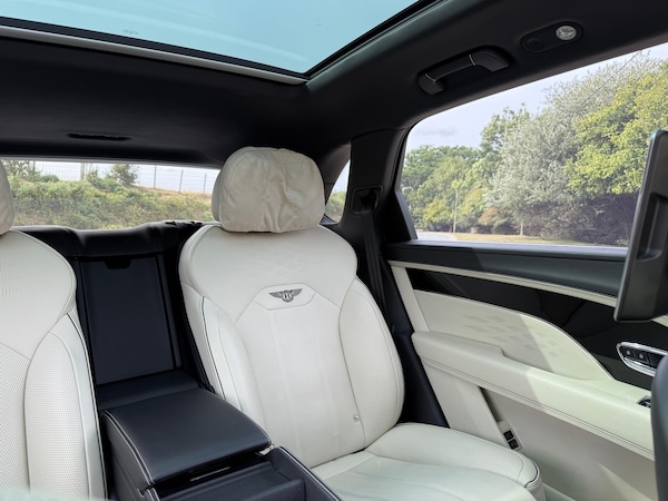 Used Bentley Bentayga 2022 for sale - 75519062: Photo 50