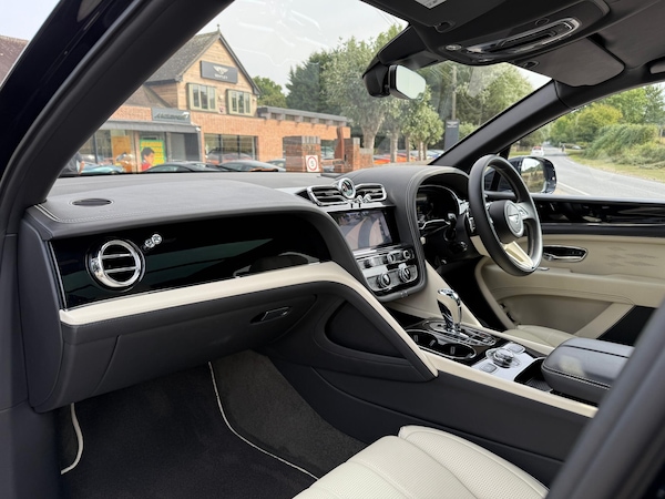 Used Bentley Bentayga 2022 for sale - 75519062: Photo 53