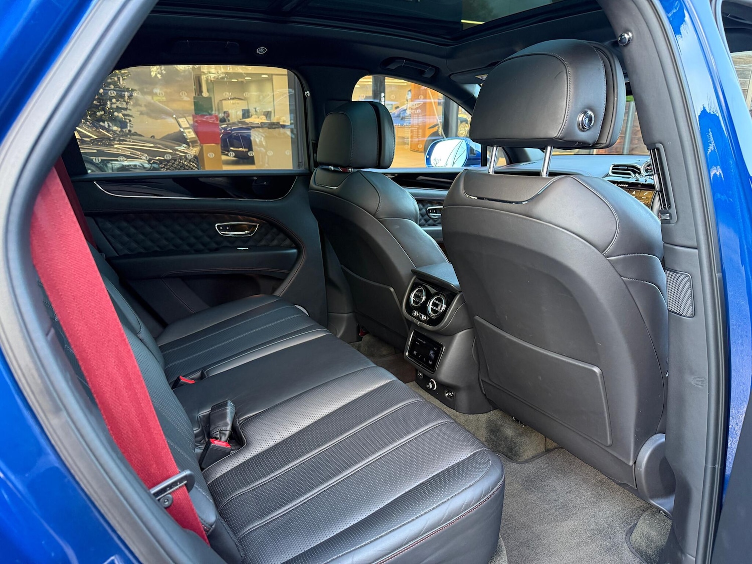 Used Bentley Bentayga 2021 for sale - 76913956: Photo 13