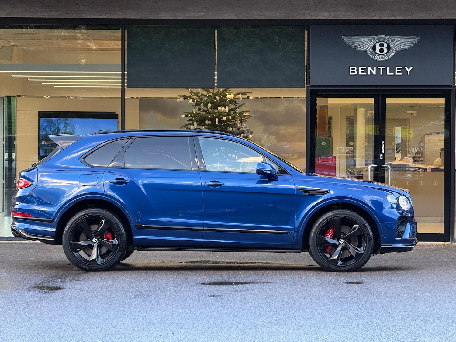 Used Bentley Bentayga 2021 for sale - 76913956: Photo 4