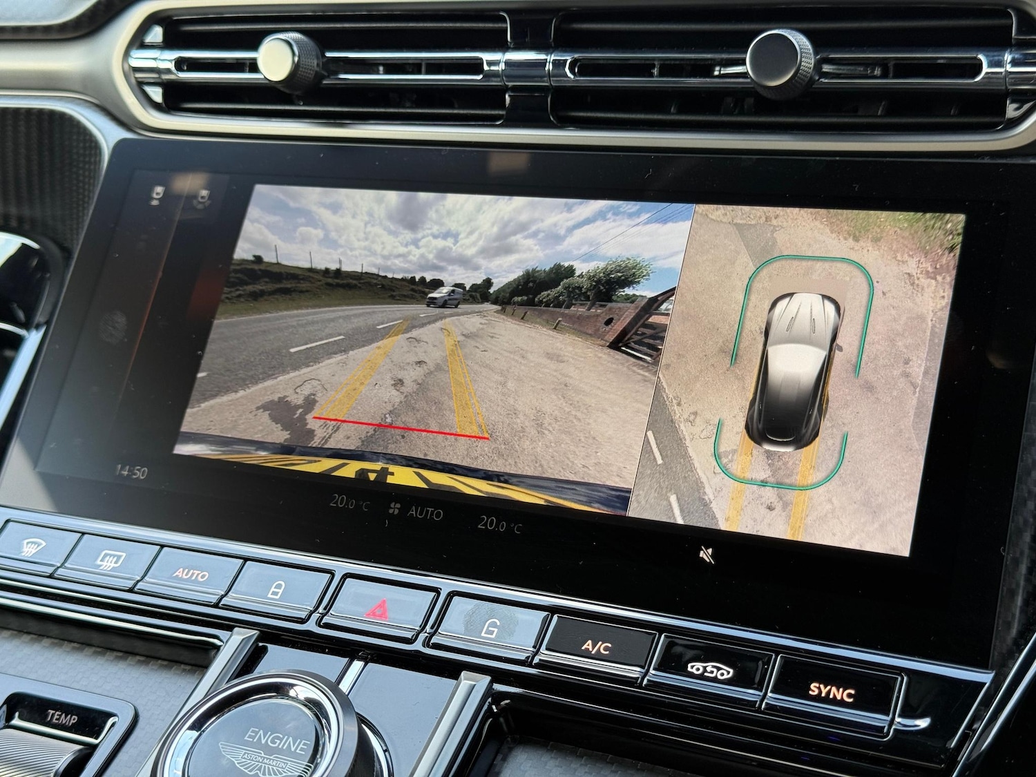 Used Aston Martin Vantage 2025 for sale - 76612895: Photo 28