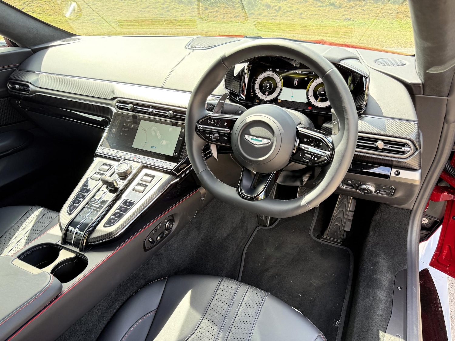 Used Aston Martin Vantage 2025 for sale - 76612895: Photo 4