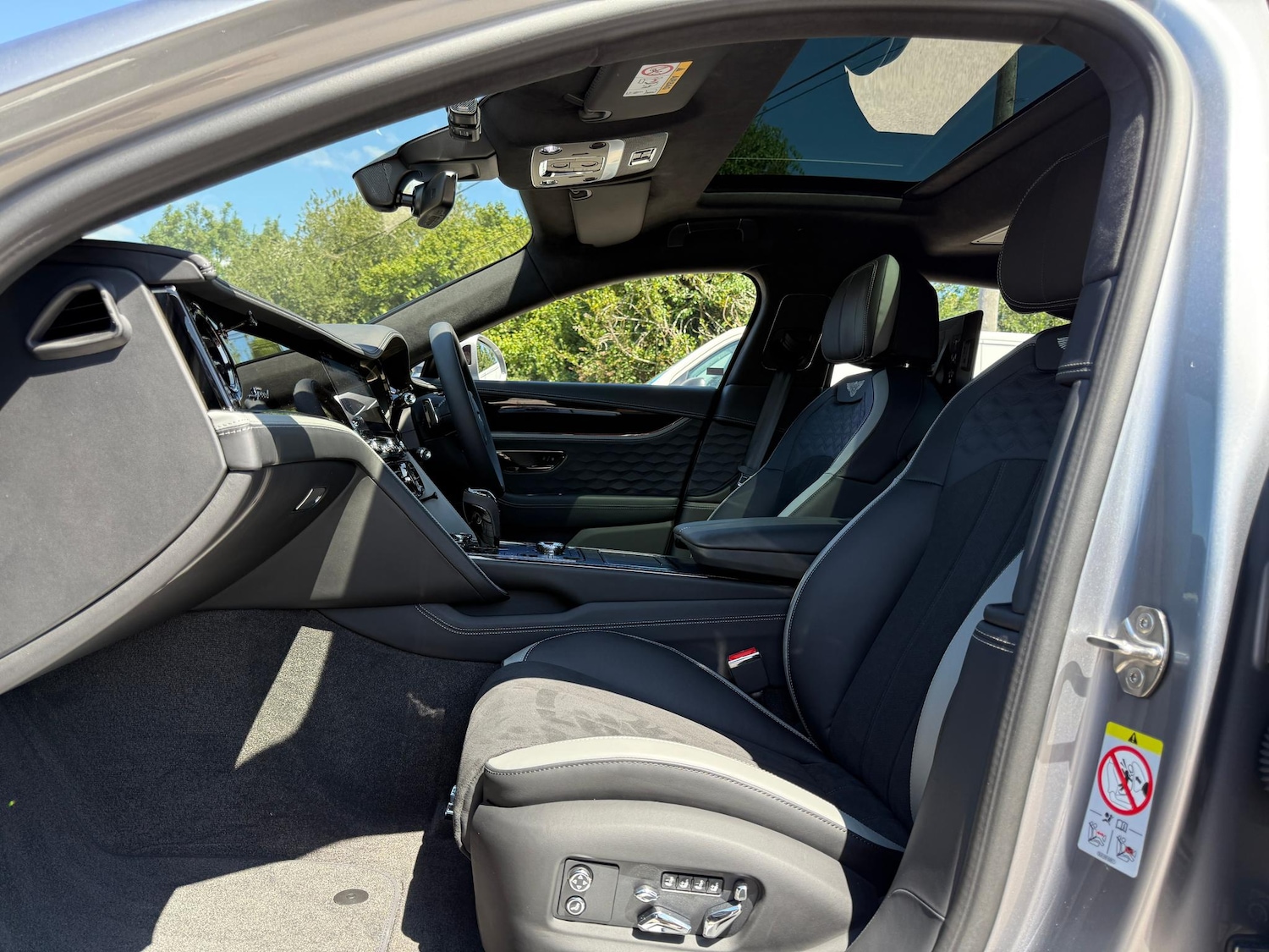 Used Bentley Flying Spur 2025 for sale - 76995038: Photo 30