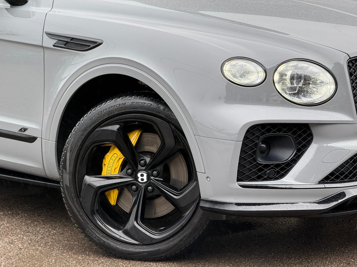 Used Bentley Bentayga 2022 for sale - 77625182: Photo 2