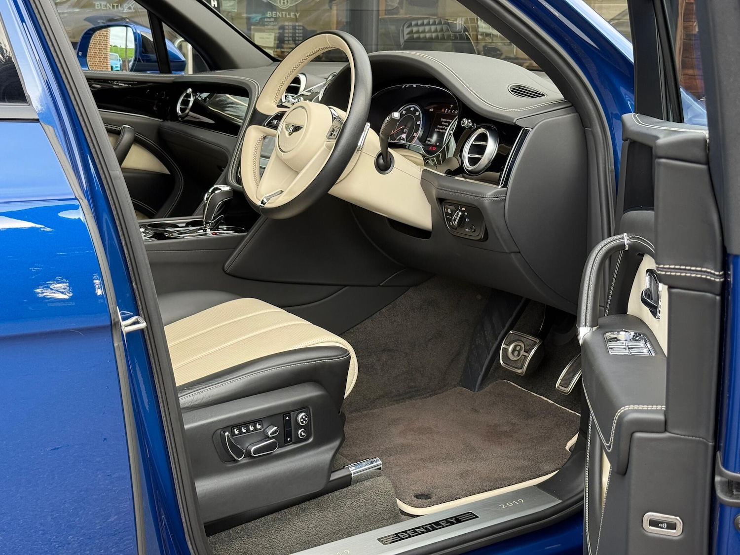 Used Bentley Bentayga 2019 for sale - 76521929: Photo 18