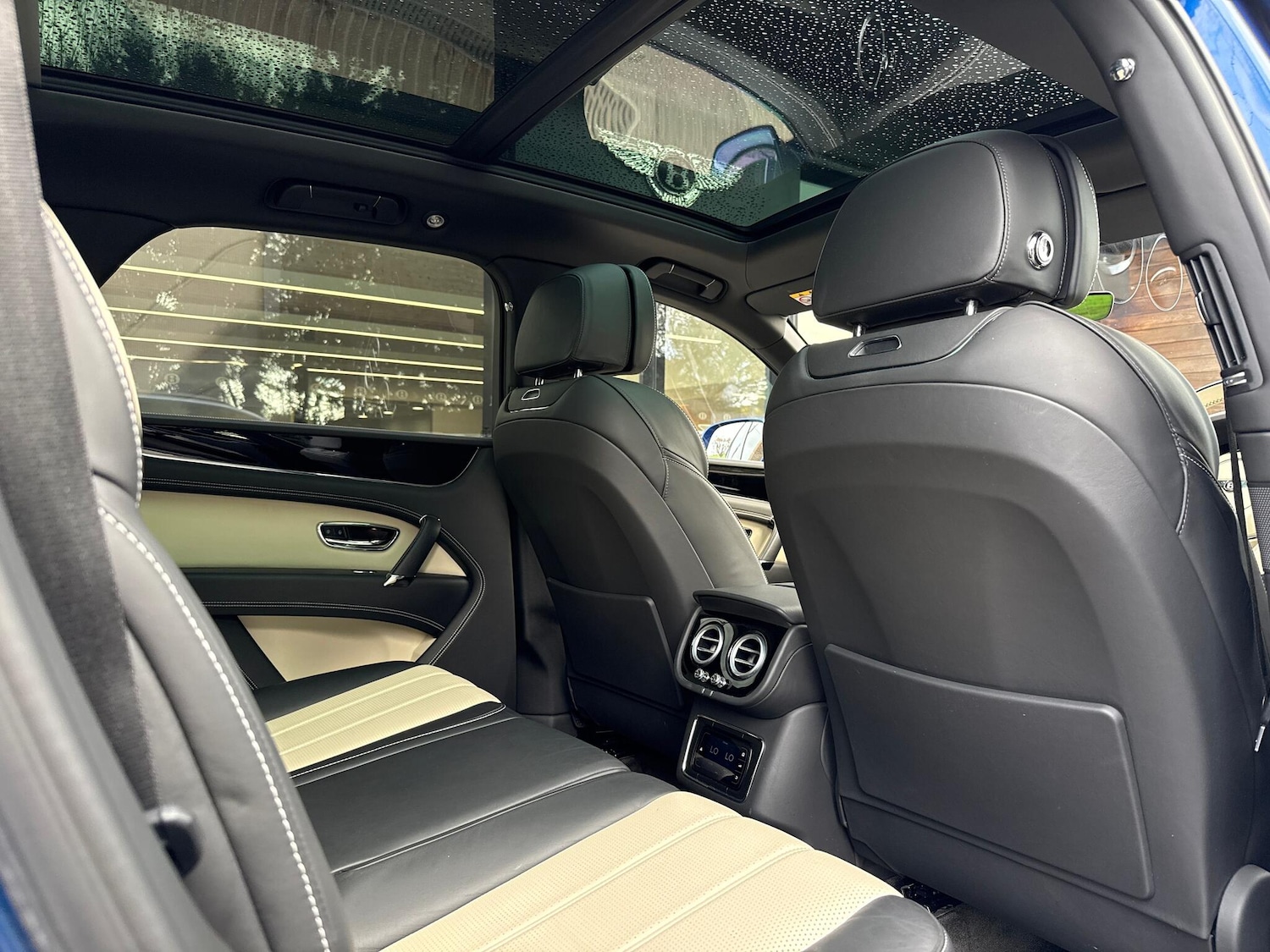 Used Bentley Bentayga 2019 for sale - 76521929: Photo 25