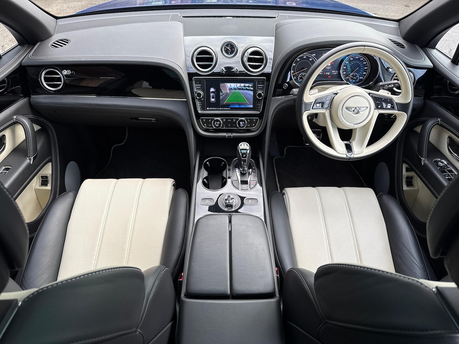 Used Bentley Bentayga 2019 for sale - 76521929: Photo 28