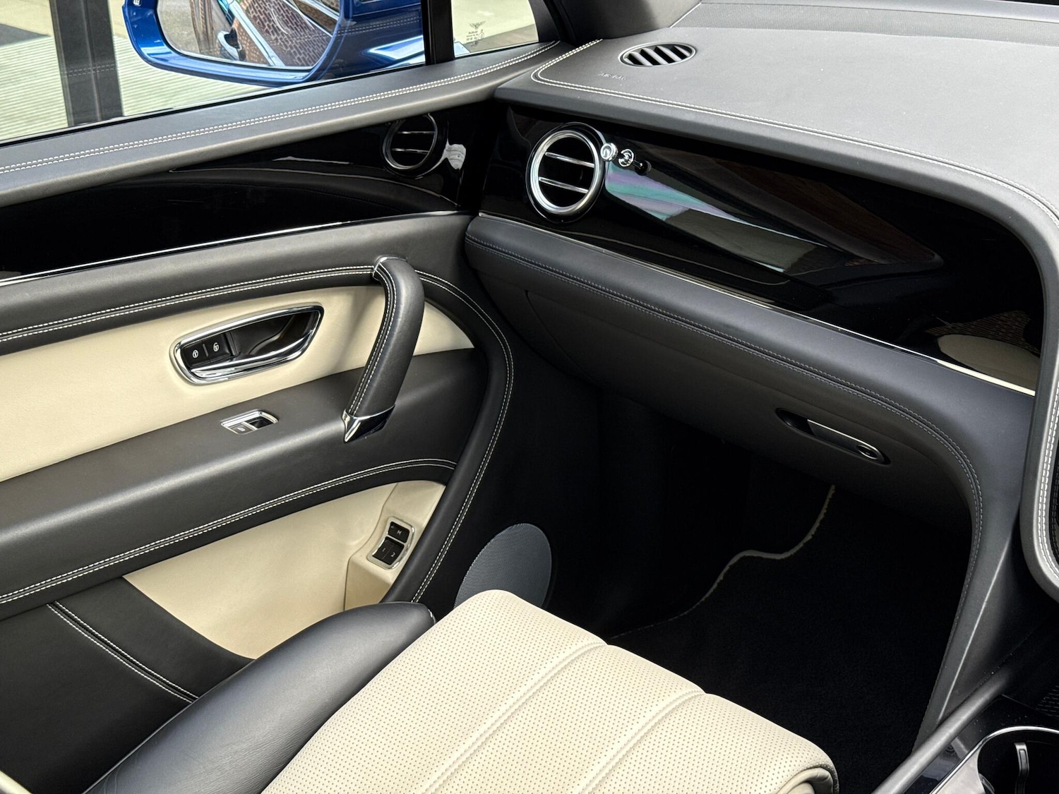 Used Bentley Bentayga 2019 for sale - 76521929: Photo 30