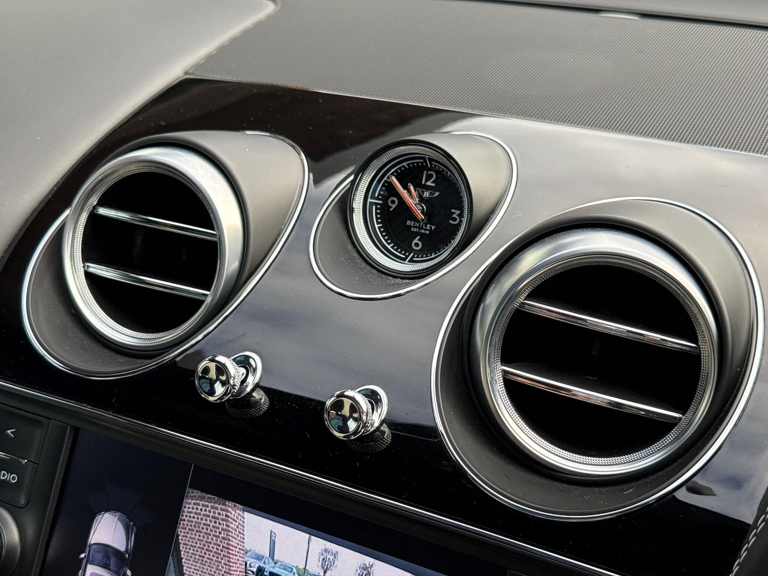 Used Bentley Bentayga 2019 for sale - 76521929: Photo 33