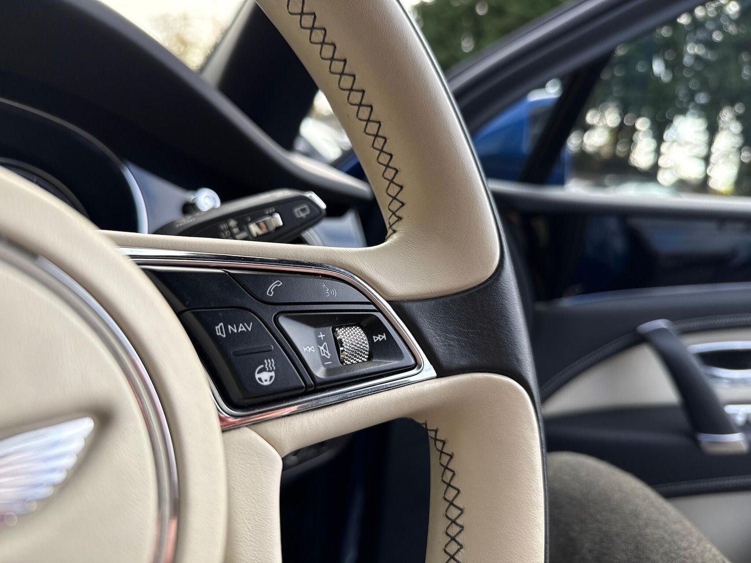 Used Bentley Bentayga 2019 for sale - 76521929: Photo 35