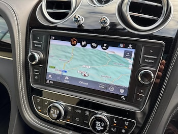 Used Bentley Bentayga 2019 for sale - 76521929: Photo