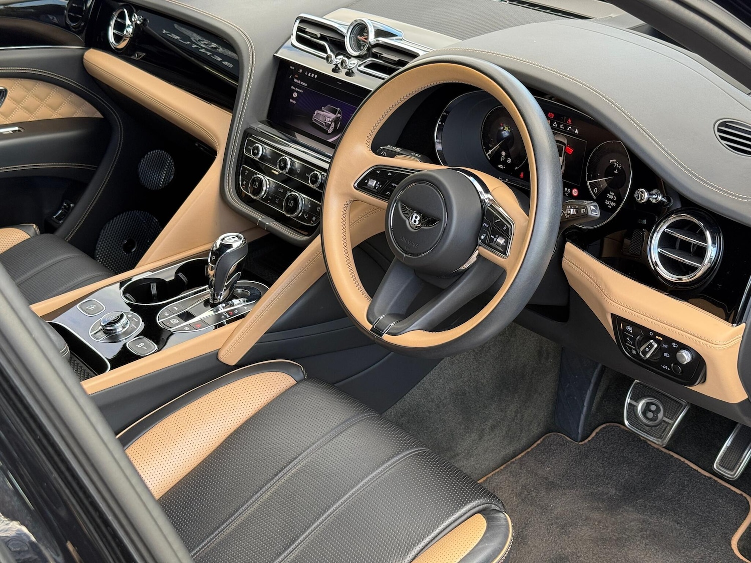 Used Bentley Bentayga 2023 for sale - 76735131: Photo 3