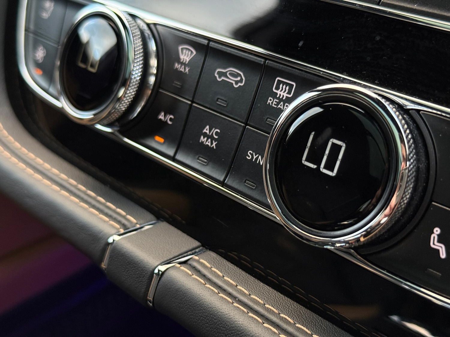 Used Bentley Bentayga 2023 for sale - 76735131: Photo 34