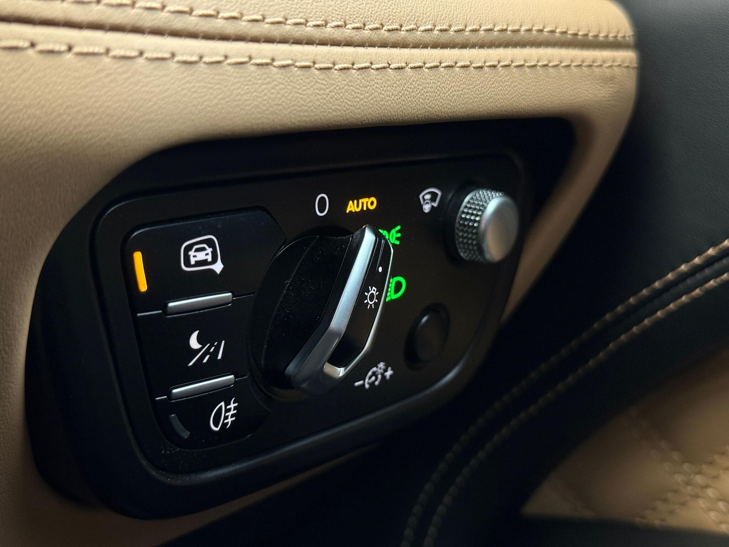 Used Bentley Bentayga 2023 for sale - 76735131: Photo 35