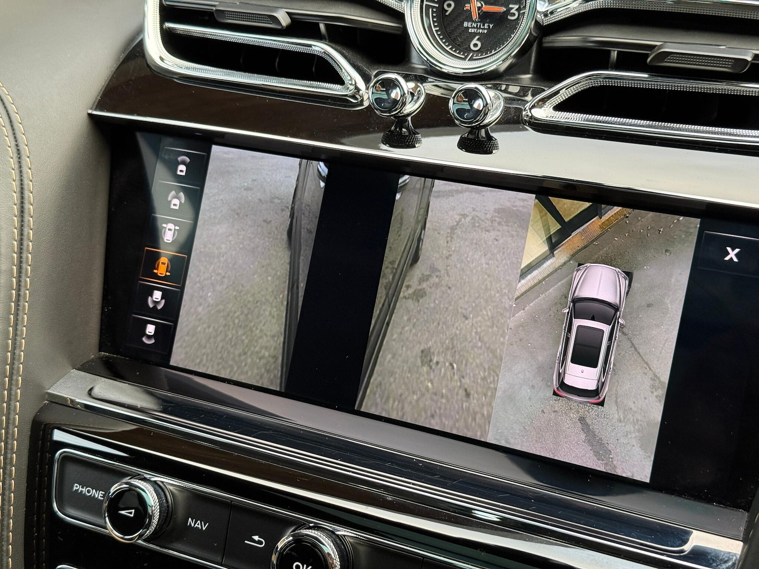 Used Bentley Bentayga 2023 for sale - 76735131: Photo 4