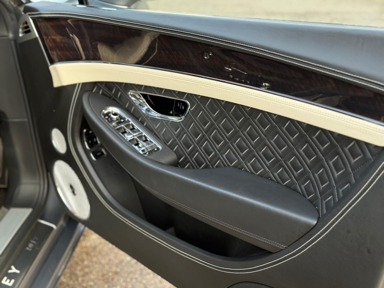 Used Bentley Continental 2019 for sale - 77657876: Photo 13