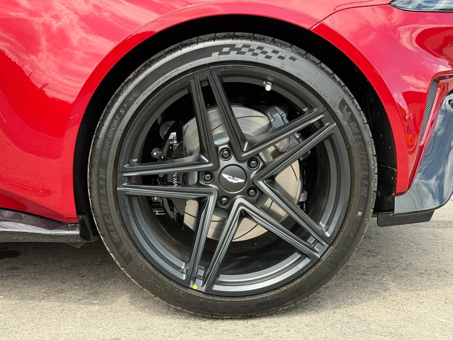 Used Aston Martin Vantage 2025 for sale - 76865651: Photo 5