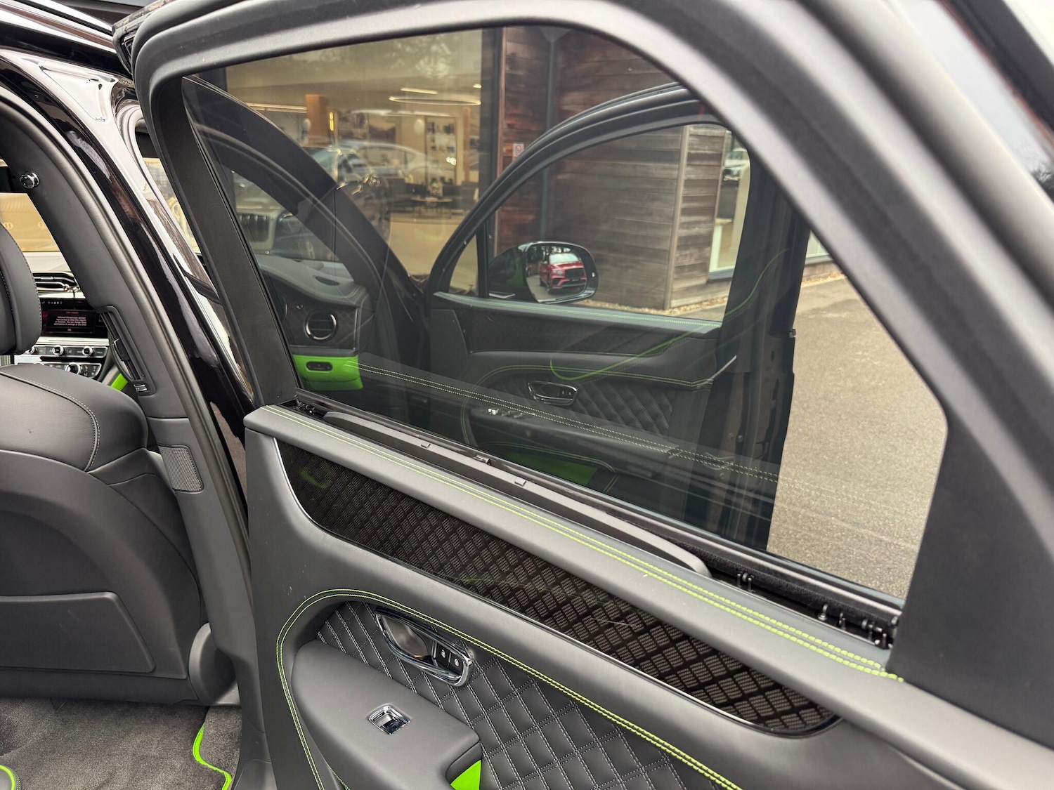 Used Bentley Bentayga 2024 for sale - 76936102: Photo 54