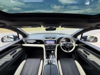 Used Bentley Bentayga 2024 for sale - 75141236: Photo