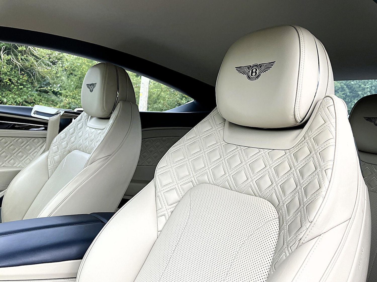 Used Bentley Continental 2020 for sale - 76388135: Photo 11