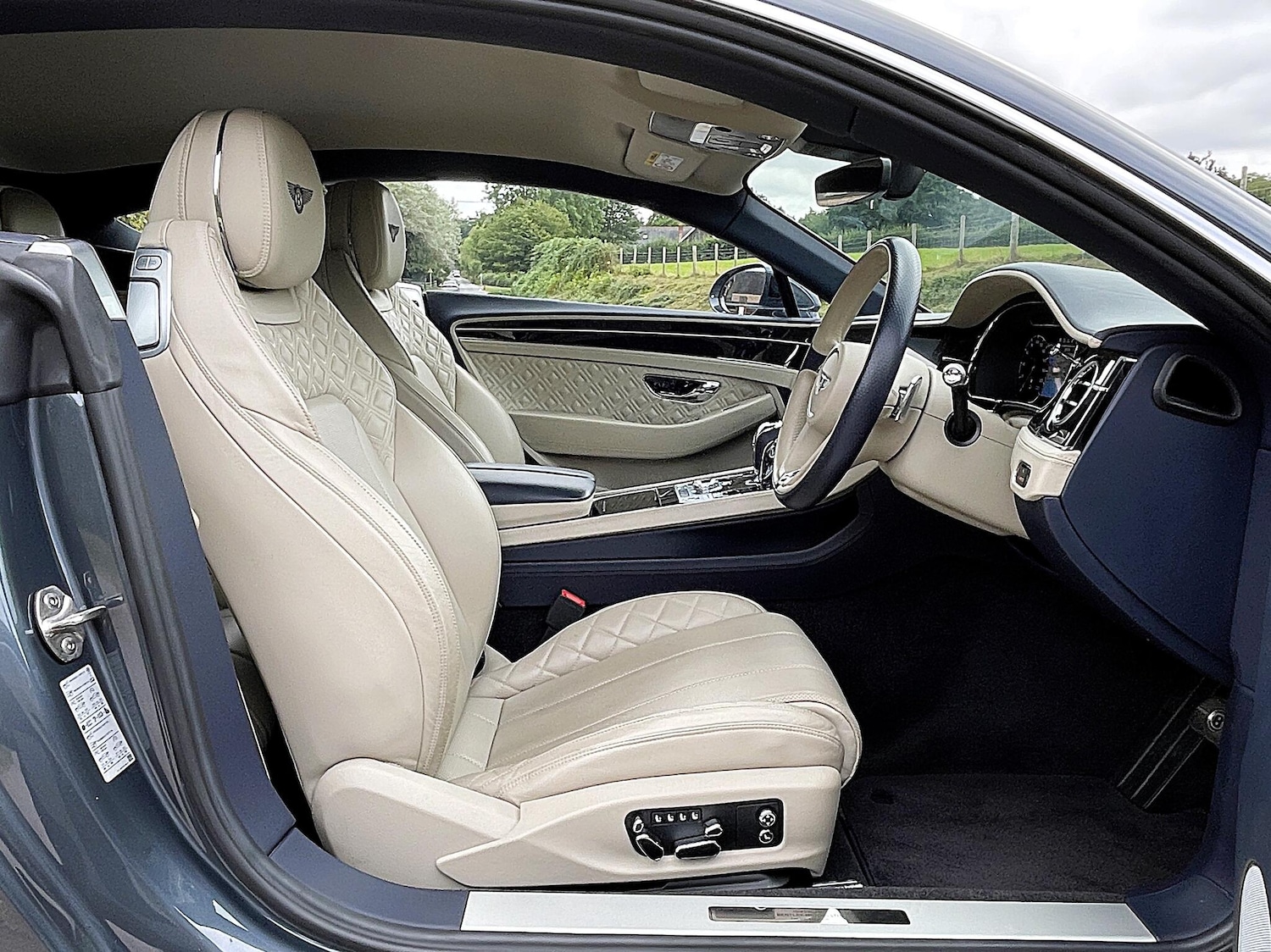 Used Bentley Continental 2020 for sale - 76388135: Photo 35