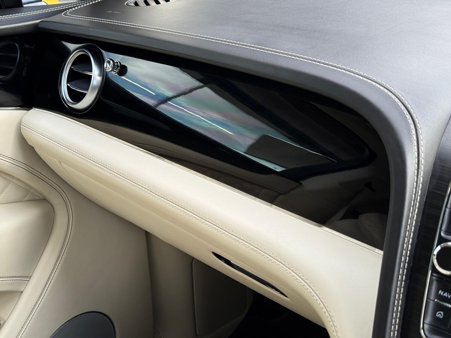 Used Bentley Bentayga for sale - 77478566: Photo 25