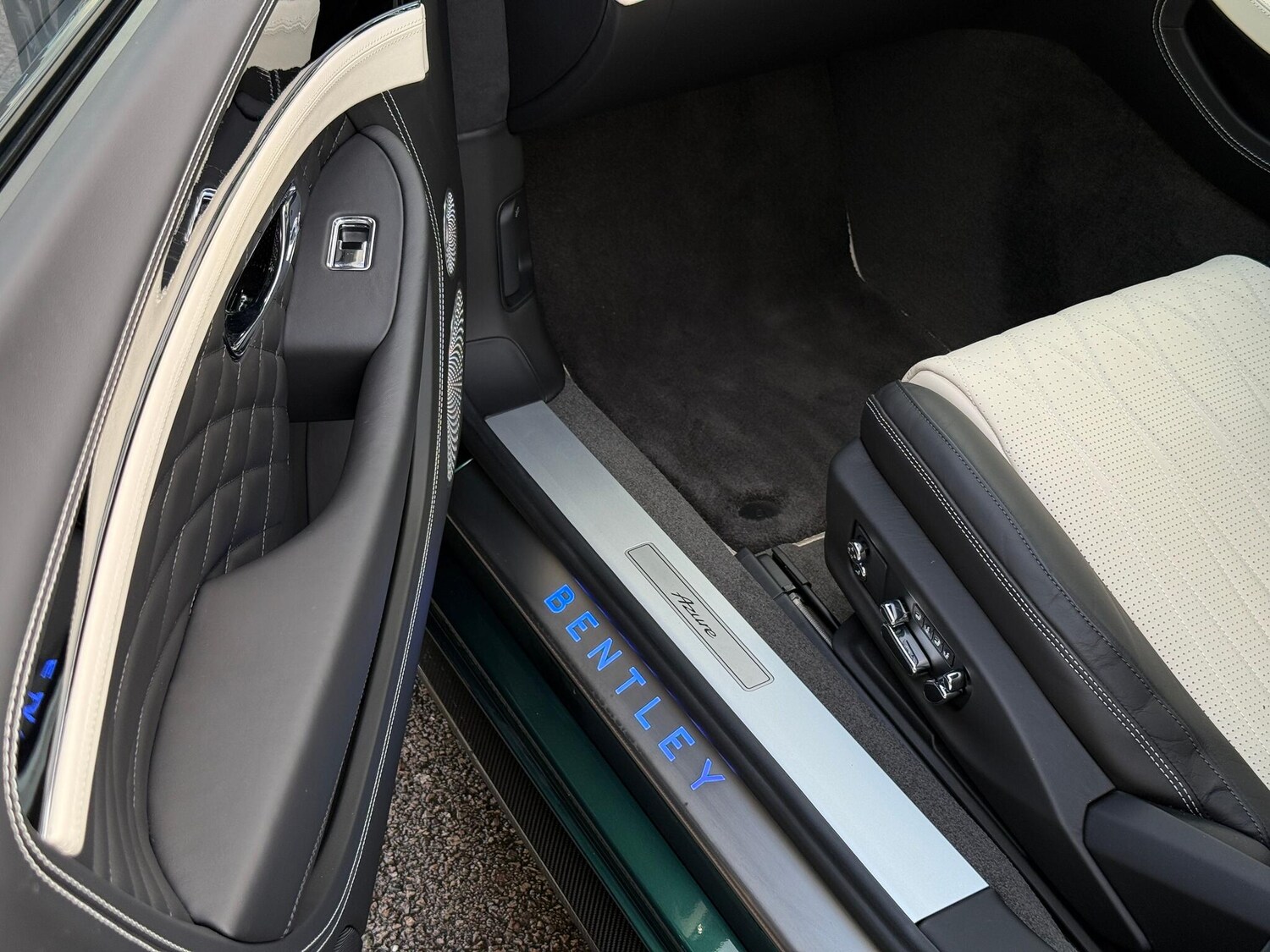 Used Bentley Continental 2024 for sale - 77238644: Photo 41