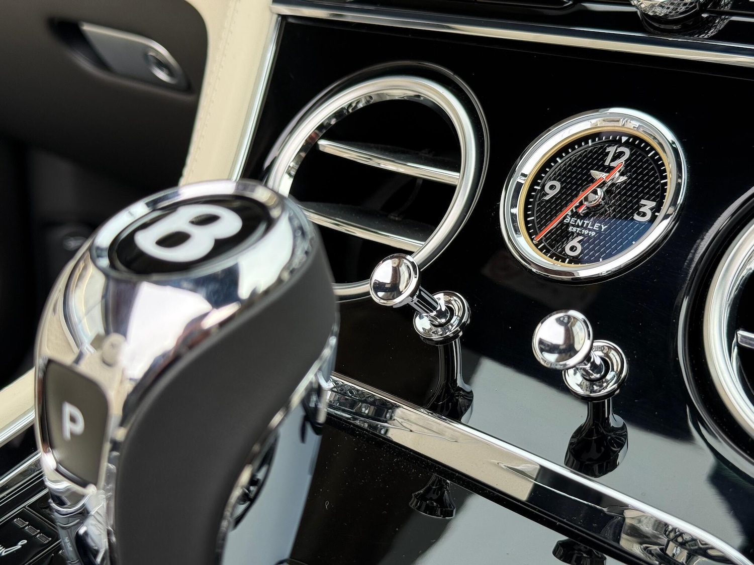 Used Bentley Continental 2022 for sale - 76936488: Photo 32