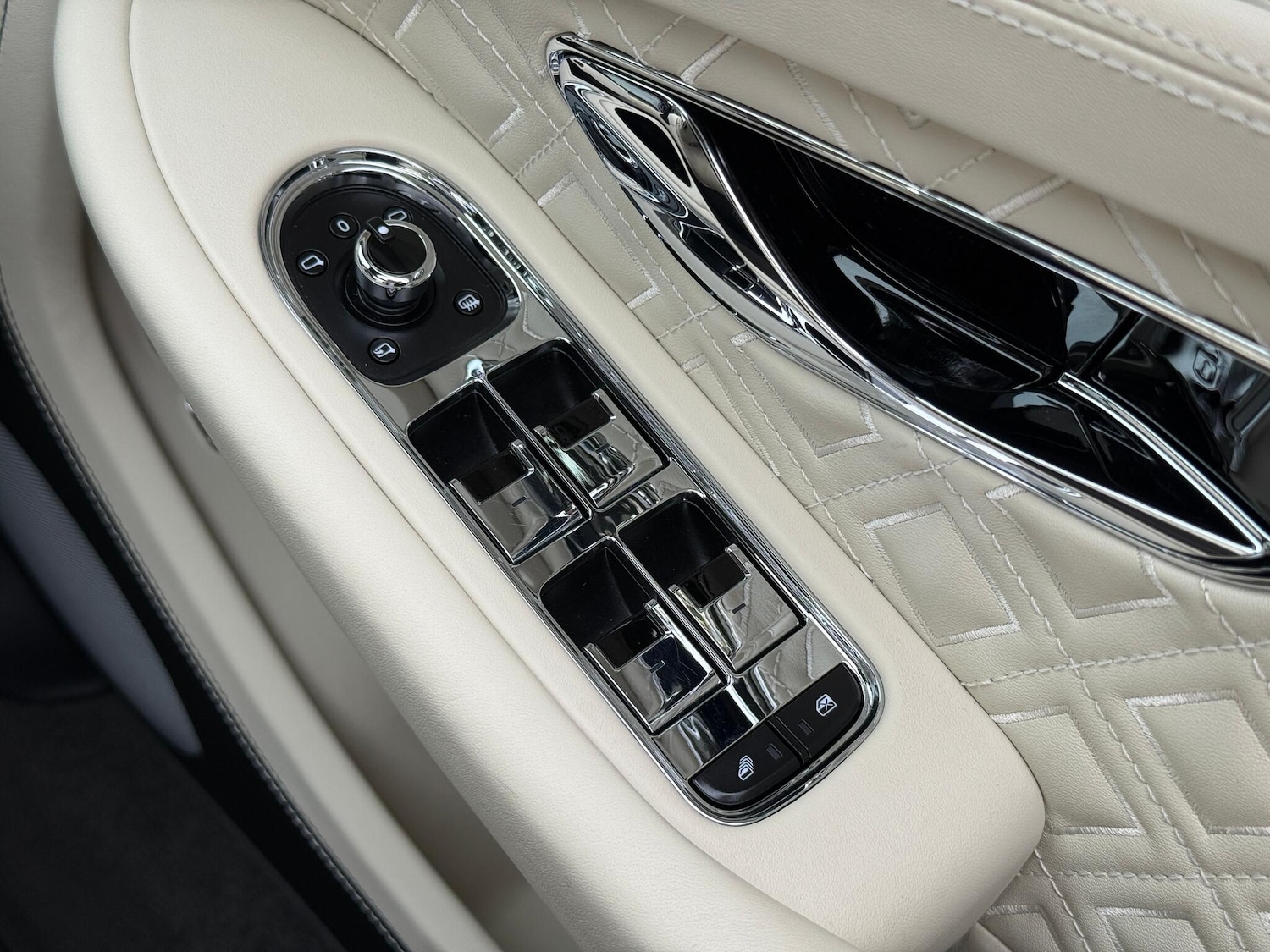 Used Bentley Continental 2022 for sale - 76936488: Photo 37