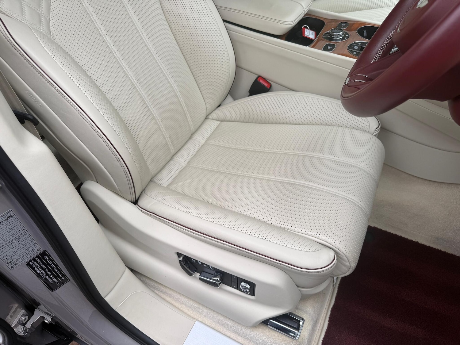 Used Bentley Bentayga 2021 for sale - 76499977: Photo 12