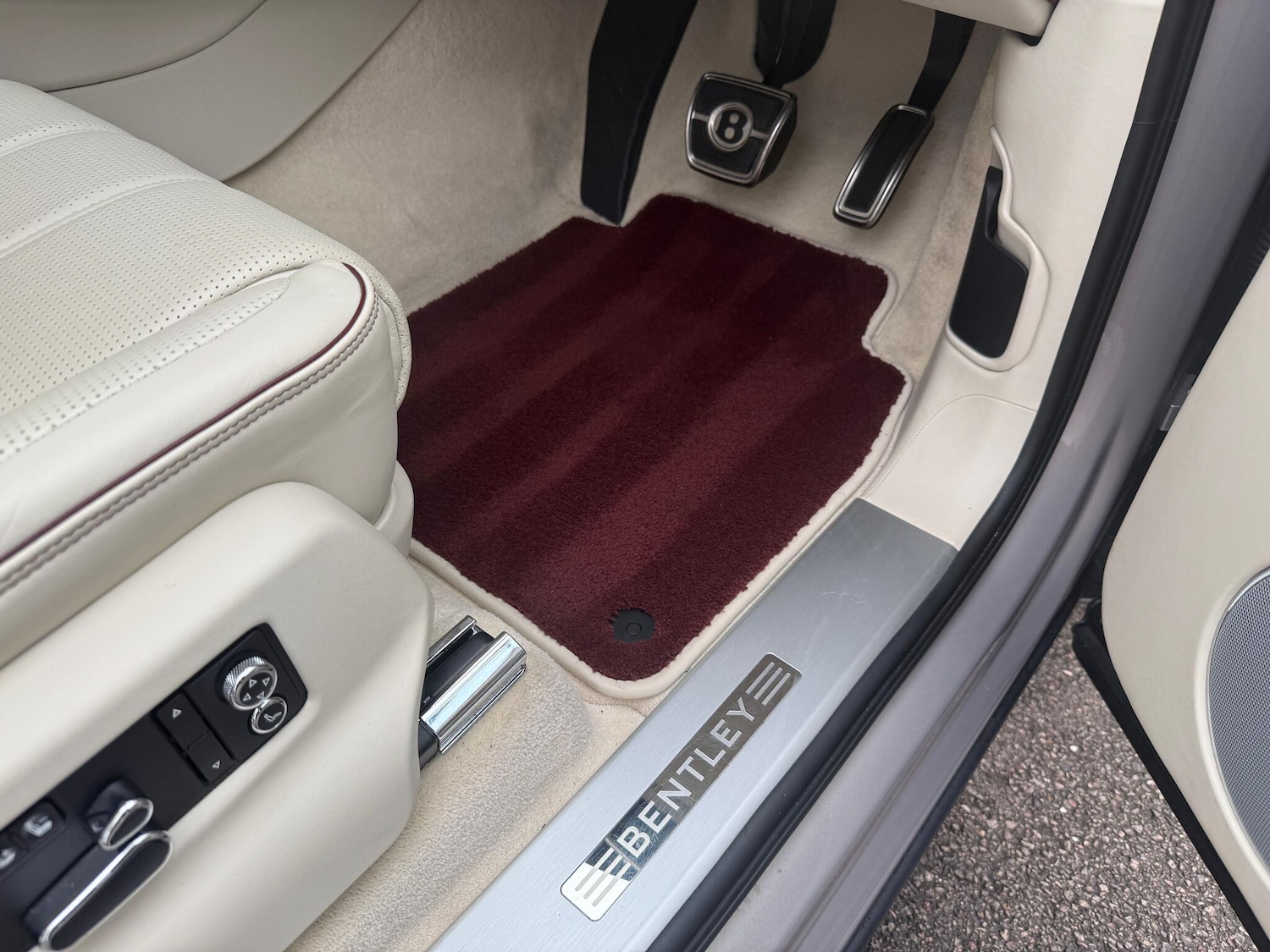 Used Bentley Bentayga 2021 for sale - 76499977: Photo 13