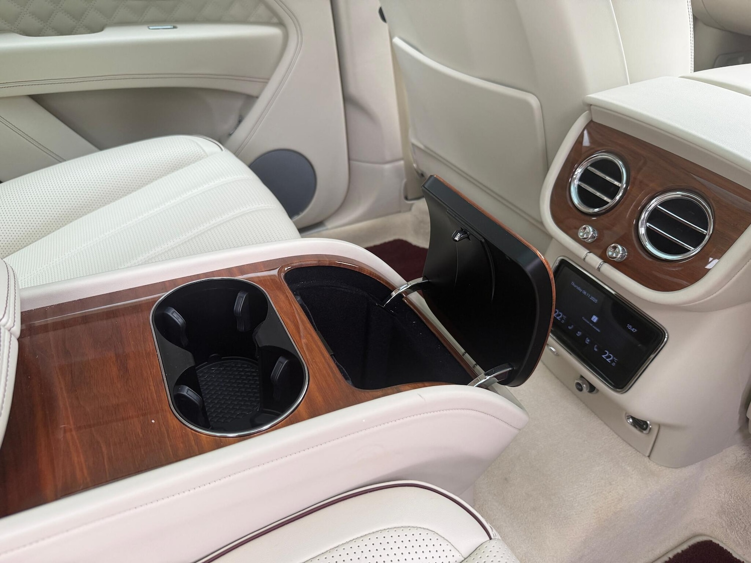 Used Bentley Bentayga 2021 for sale - 76499977: Photo 21