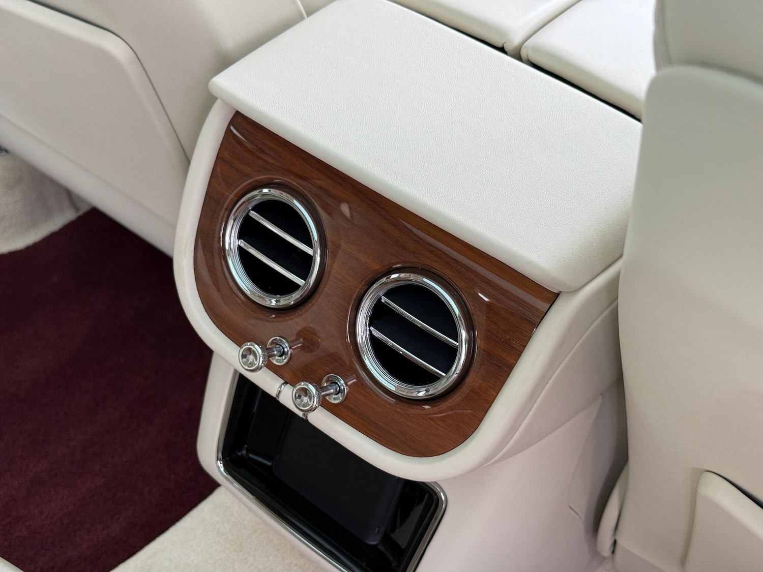 Used Bentley Bentayga 2021 for sale - 76499977: Photo 26