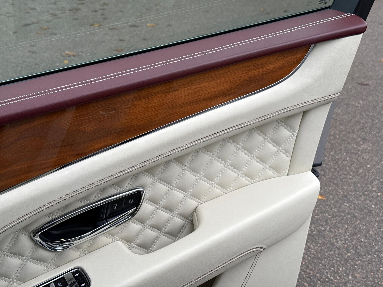 Used Bentley Bentayga 2021 for sale - 76499977: Photo 40