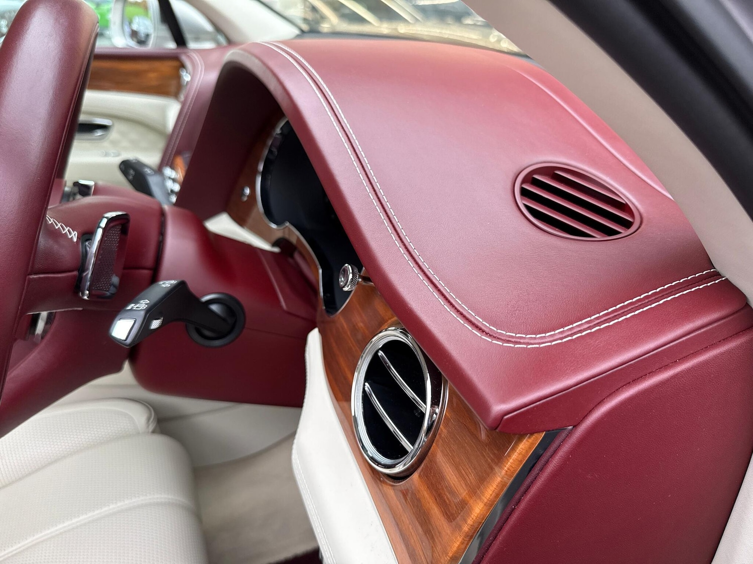 Used Bentley Bentayga 2021 for sale - 76499977: Photo 47