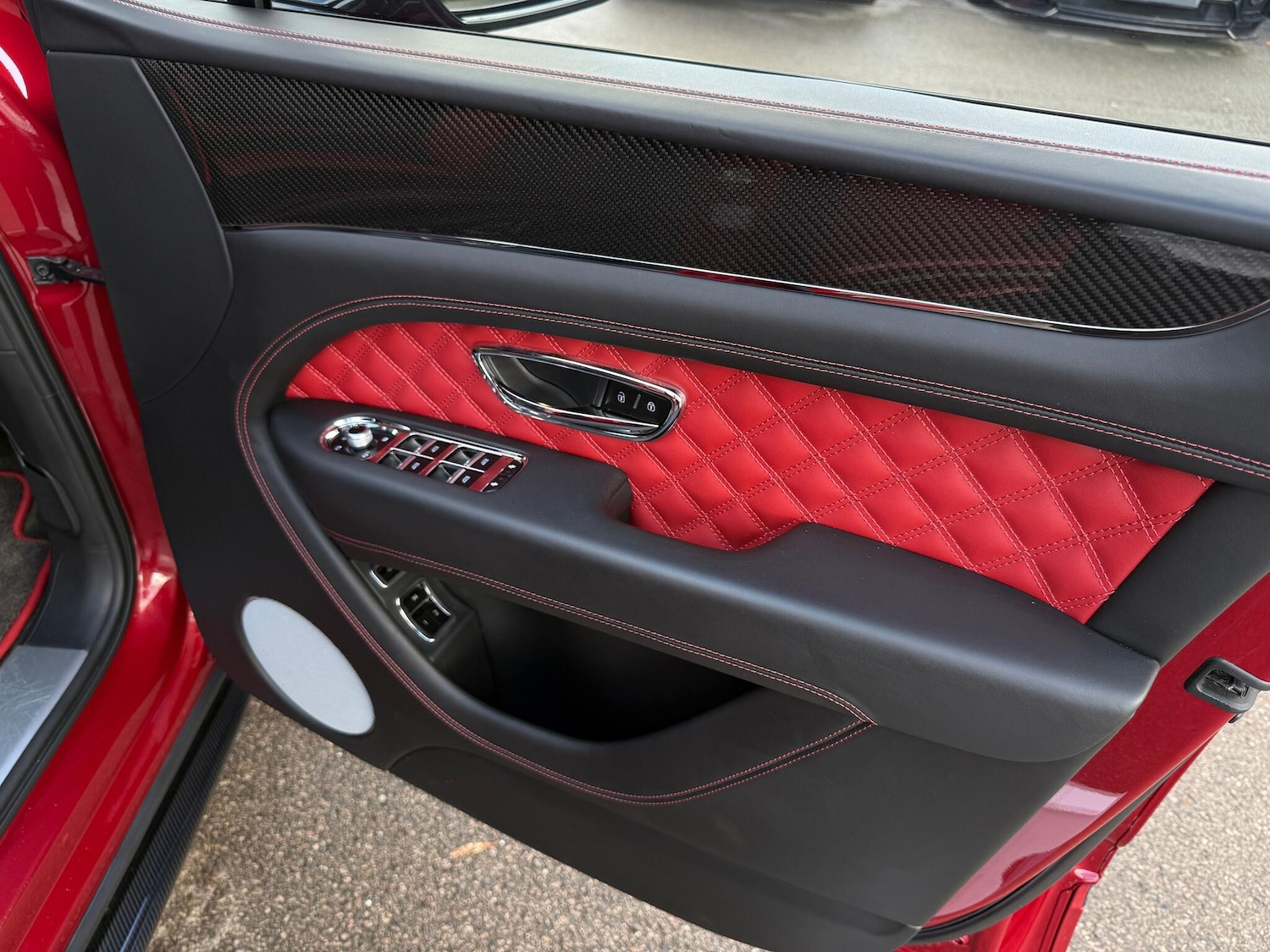 Used Bentley Bentayga 2021 for sale - 76936498: Photo 15