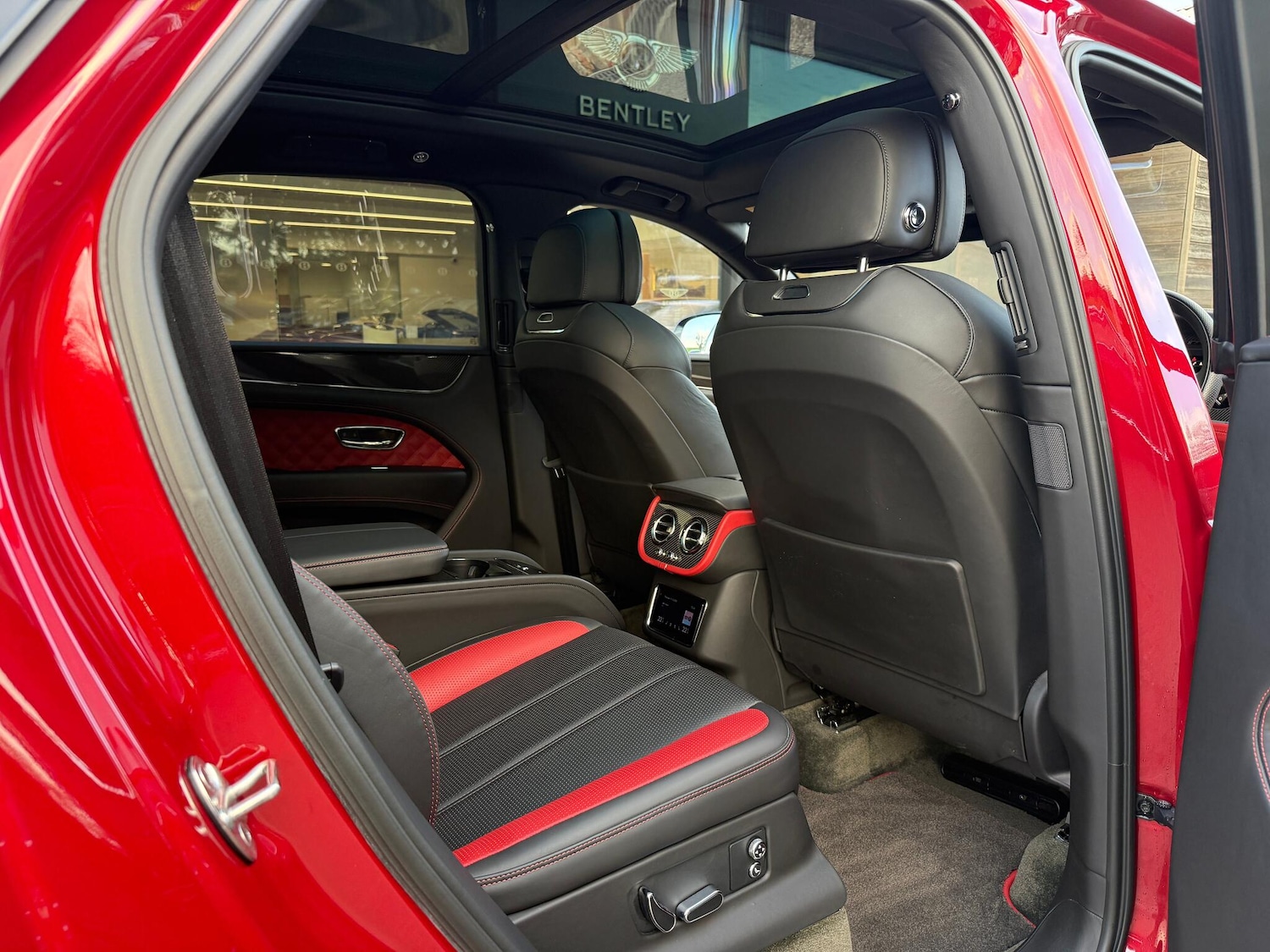 Used Bentley Bentayga 2021 for sale - 76936498: Photo 18