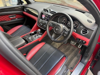 Used Bentley Bentayga 2021 for sale - 76936498: Photo