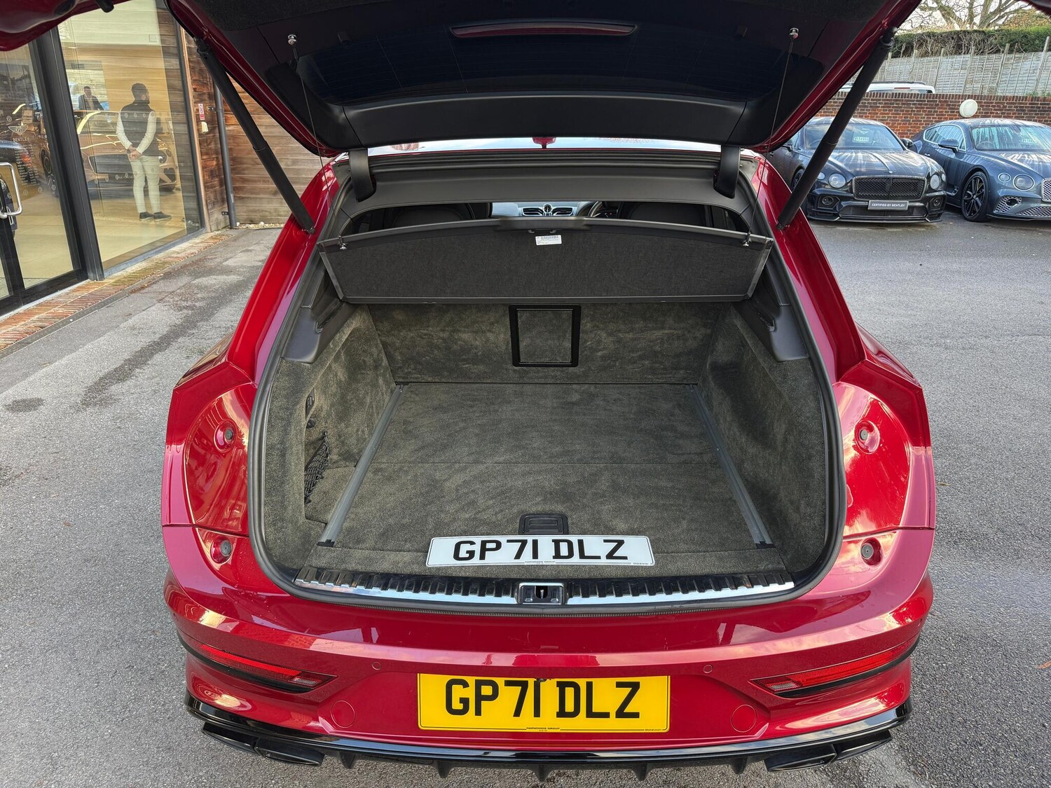 Used Bentley Bentayga 2021 for sale - 76936498: Photo 36