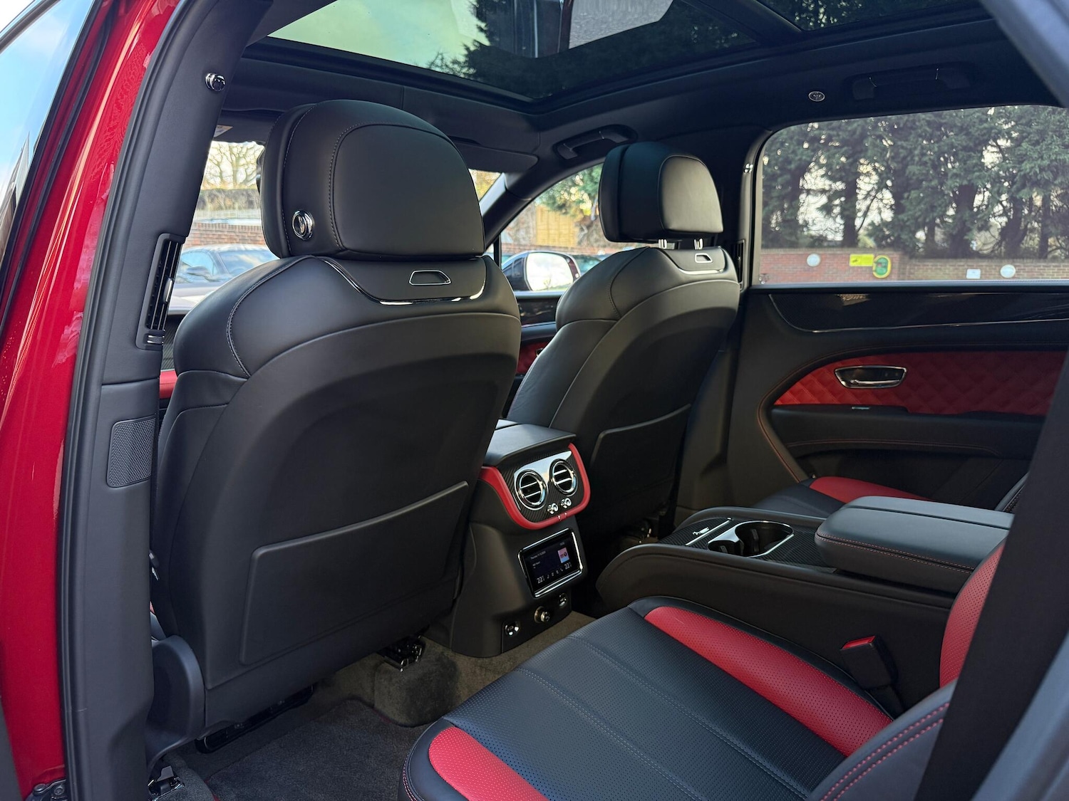 Used Bentley Bentayga 2021 for sale - 76936498: Photo 37