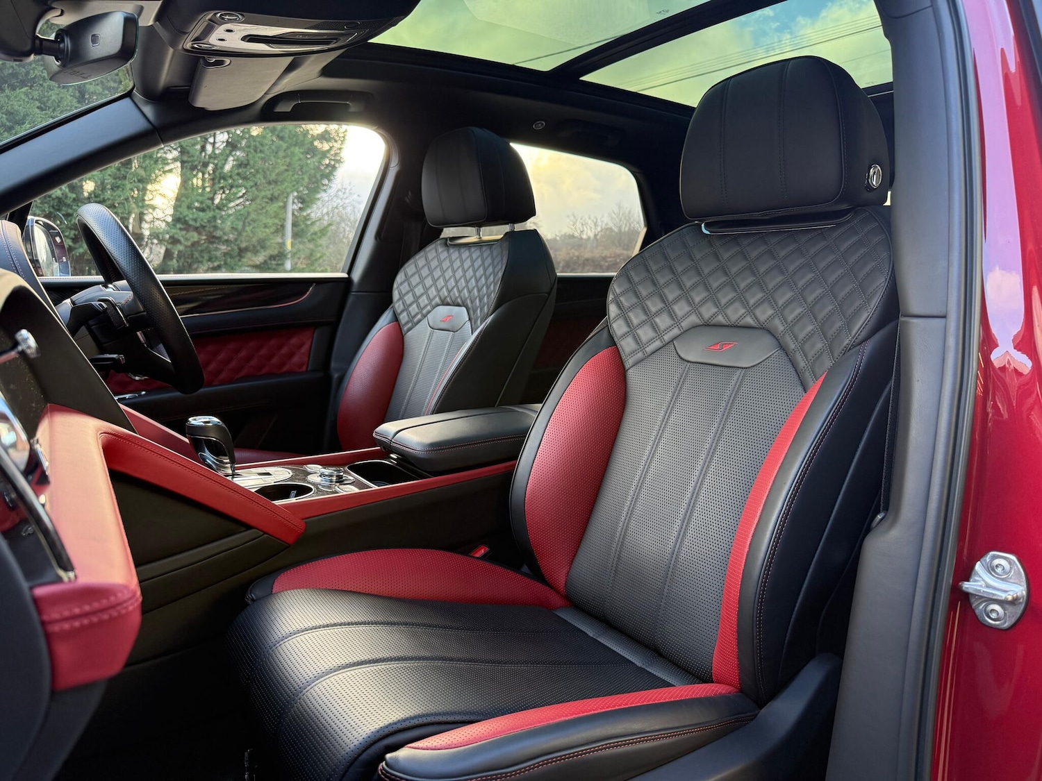 Used Bentley Bentayga 2021 for sale - 76936498: Photo 38