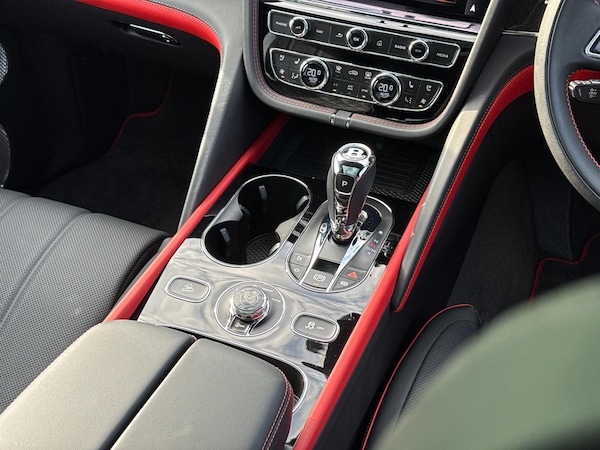 Used Bentley Bentayga 2025 for sale - 76294778: Photo 40