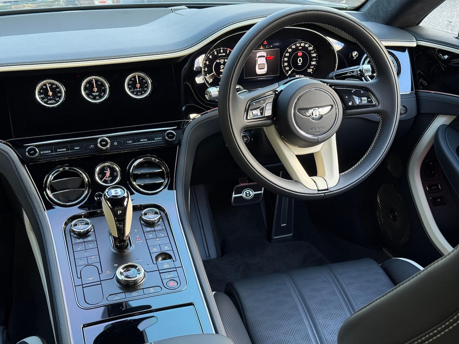 Used Bentley Continental 2025 for sale - 76522277: Photo 18